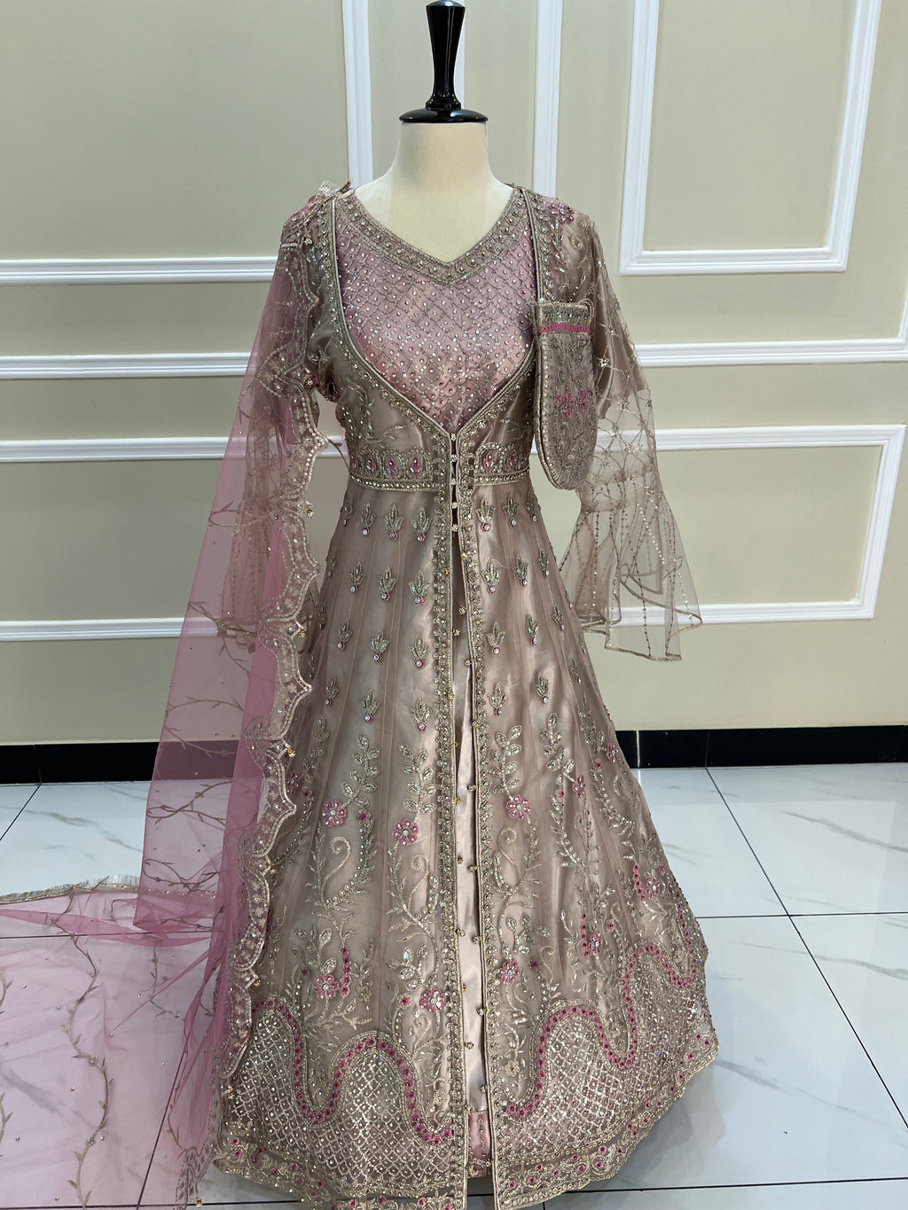 Sabeen – Rosé Elegance