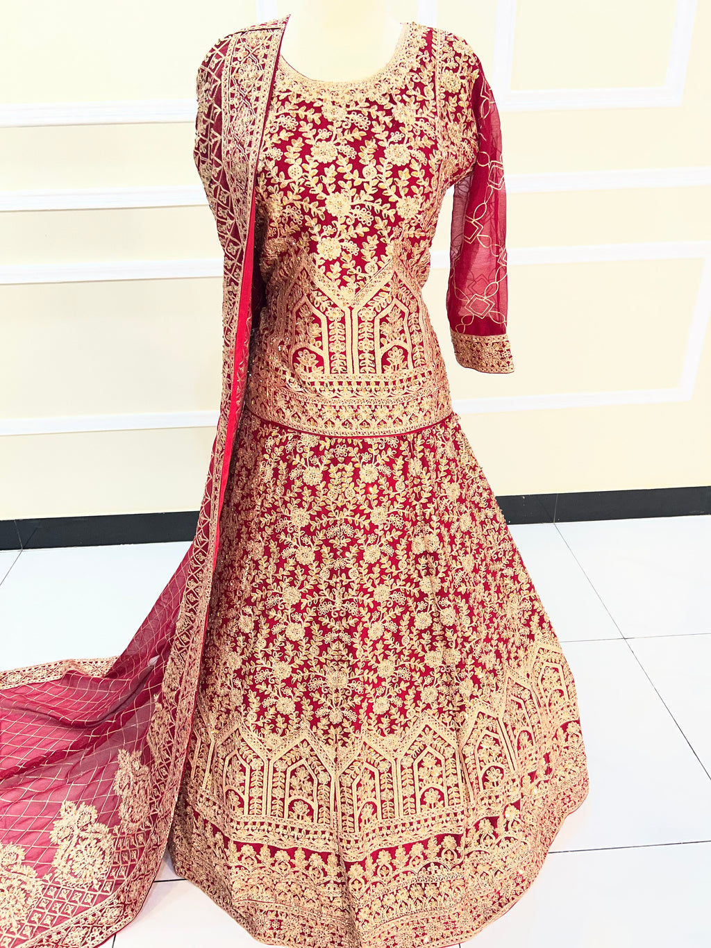 Rania – Golden Maroon Elegance
