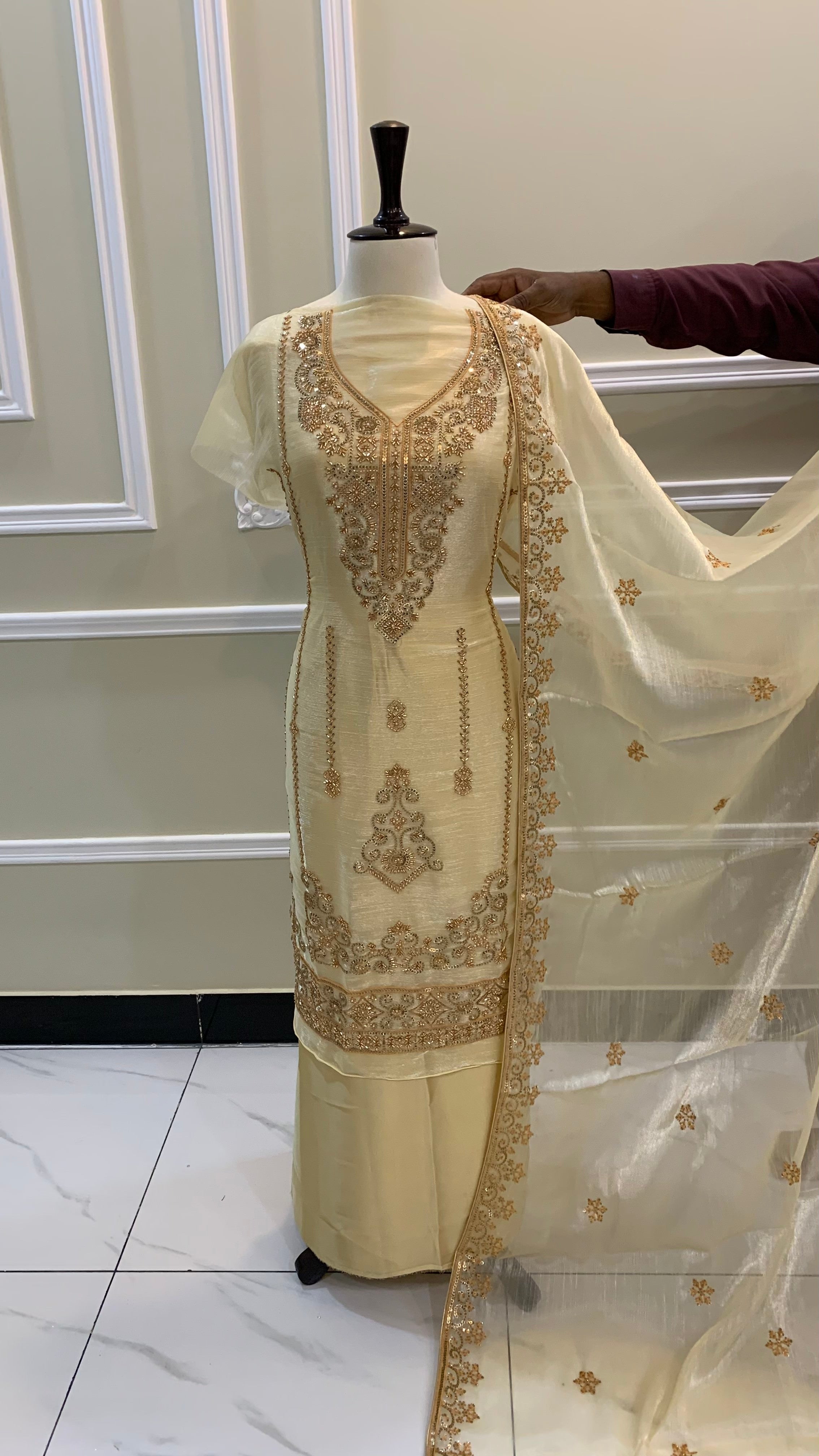 Hoor – Golden Grace