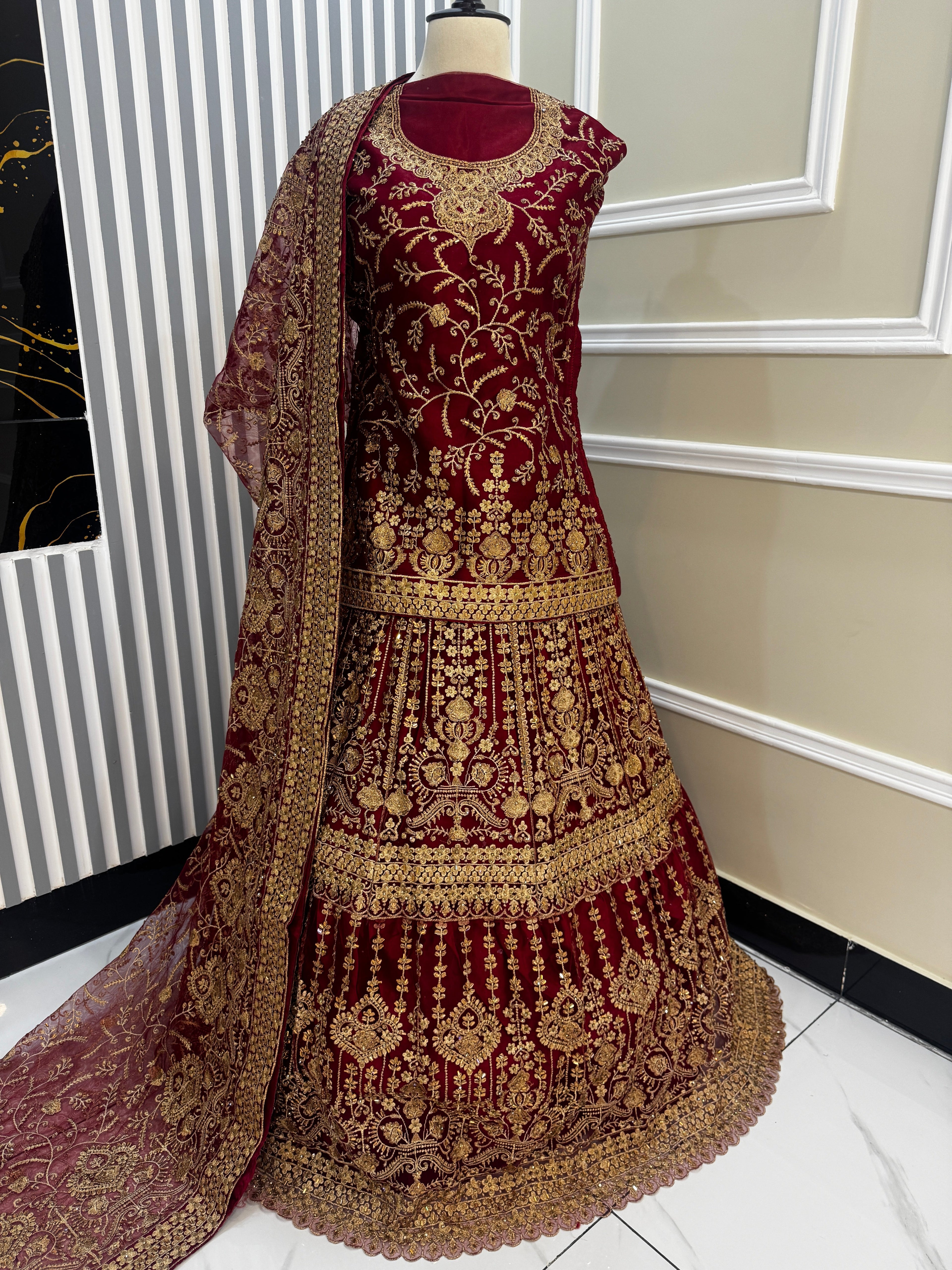 Zeenat – Garnet Majesty